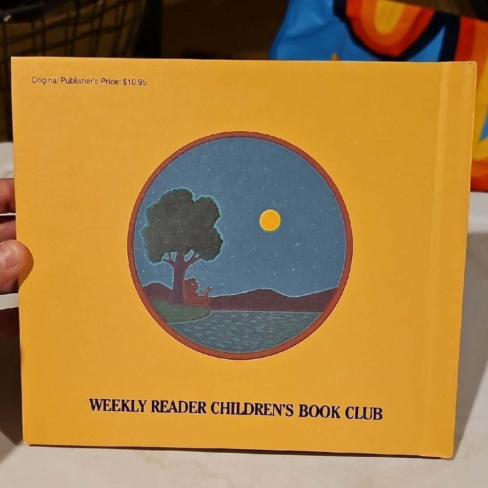 Mooncake by Frank Asch - Colorful Kids Learning Book - Picture 3 of 3
